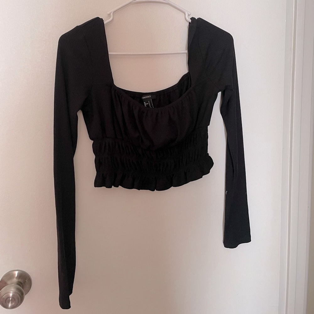 black crop top!